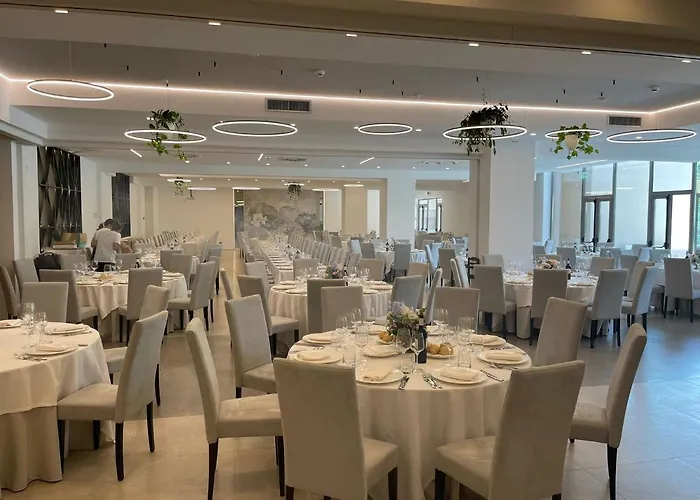 Ristorante Tre Lanterne & فندق أكواسانتا تيرمي